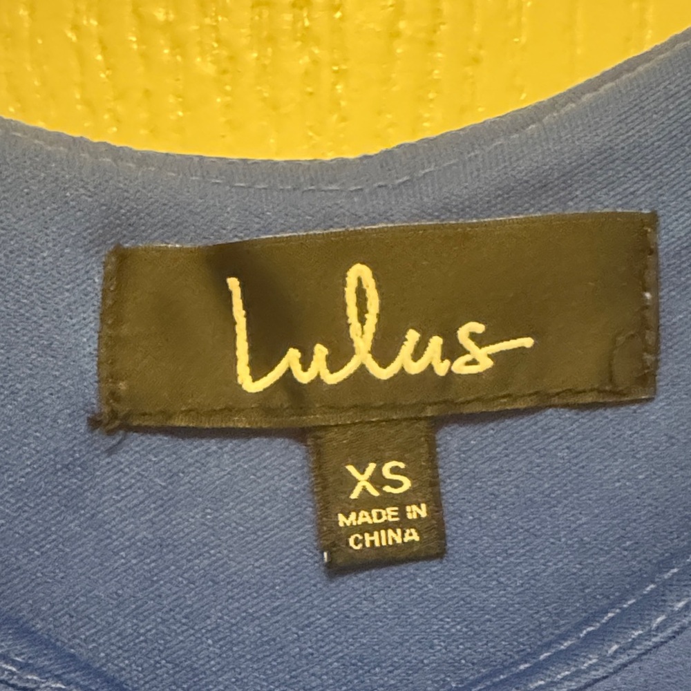 Lulu's Chic Blue Top - Picture 2 of 3